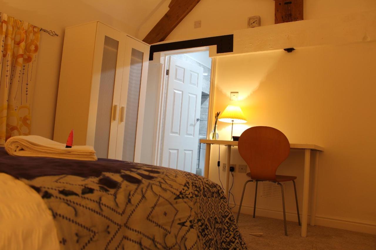 The Lodge B&B @ Cannock Chase מראה חיצוני תמונה